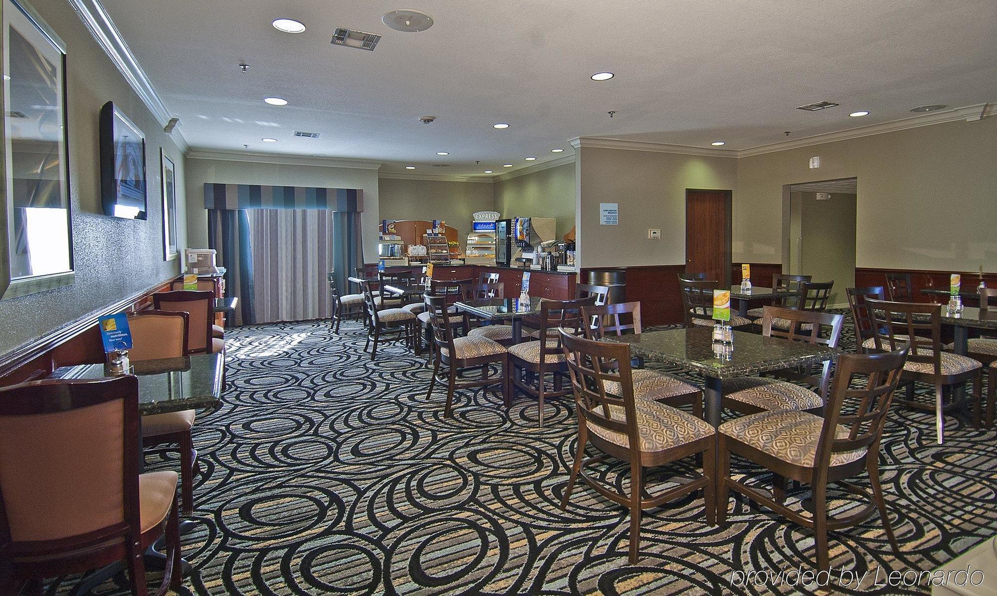 Holiday Inn Express Hotel And Suites Lake Charles By Ihg Ресторан фото